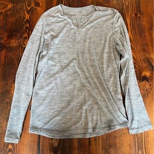 Icebreaker Long Sleeve Merino Wool Henley Size Medium